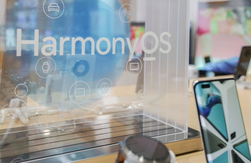 Huawei Harmony OS stand