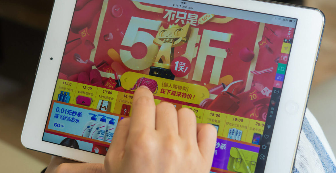 shopping through tablet on taobao
